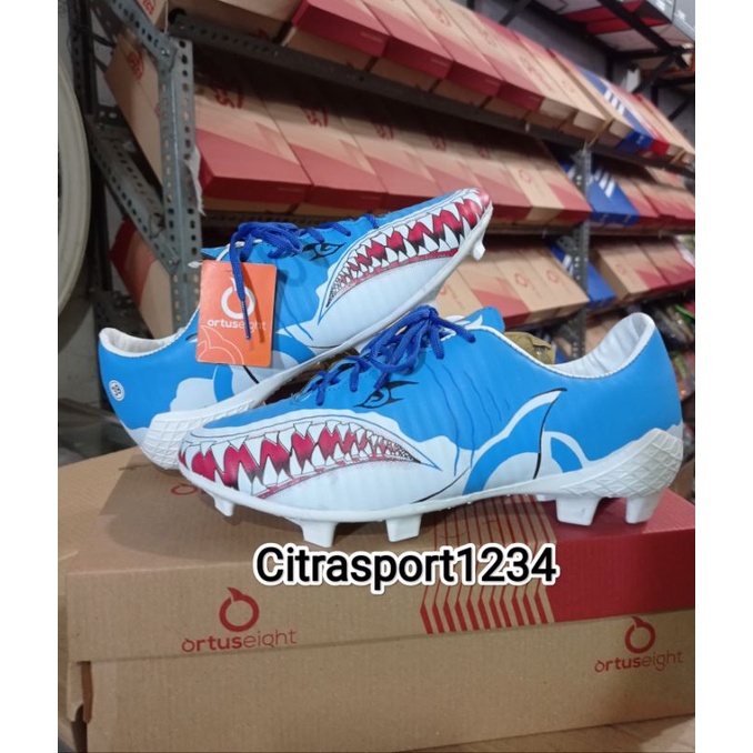Sepatu bola ortusseight Murah/ sepatu bola ortus Hiu