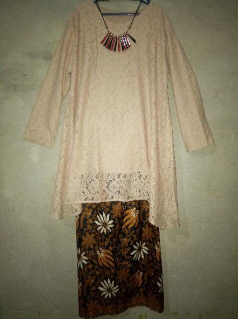 El Gros 2 - Cp Sofie Tunik Brukat  Lapis Furing Ld110cm Pjg 82cm+rok Batik Silk Pinggang Karet