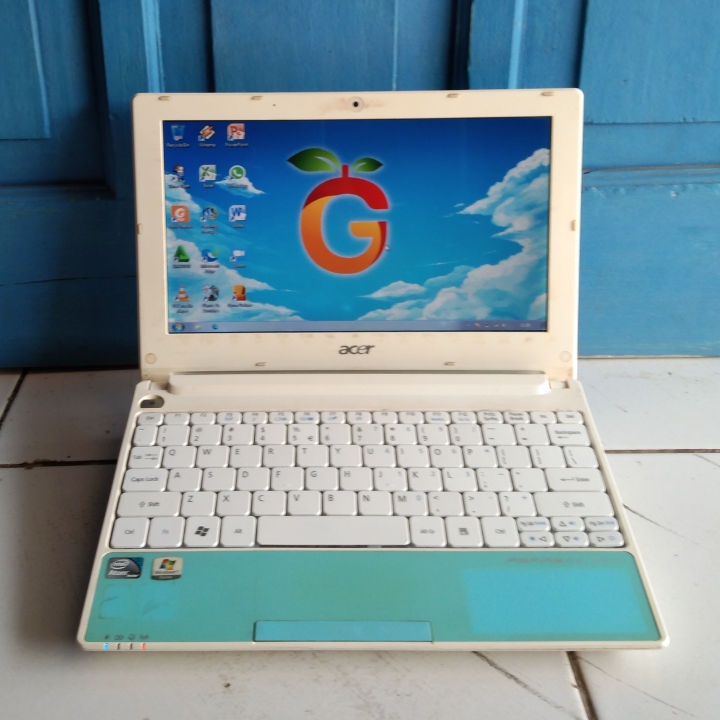 Acer Aspire One AOHAPPY Biru Putih Intel Atom N450 RAM 2GB HDD 200GB
