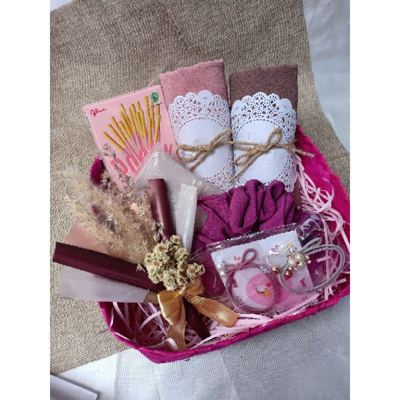 

HAMPERS EXCLUSIVE MEWAH