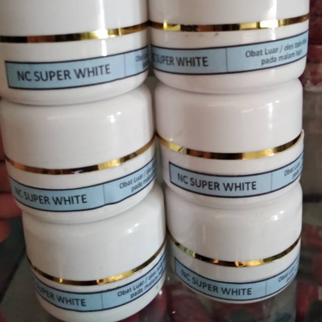 NC SUPER WHITE / cream flek tebal
