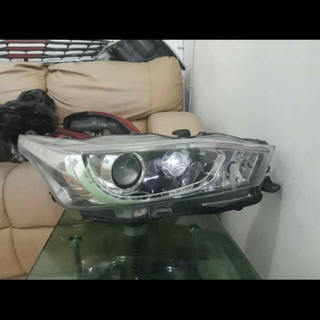 Headlamp lampu depan toyota yaris 2013 2014