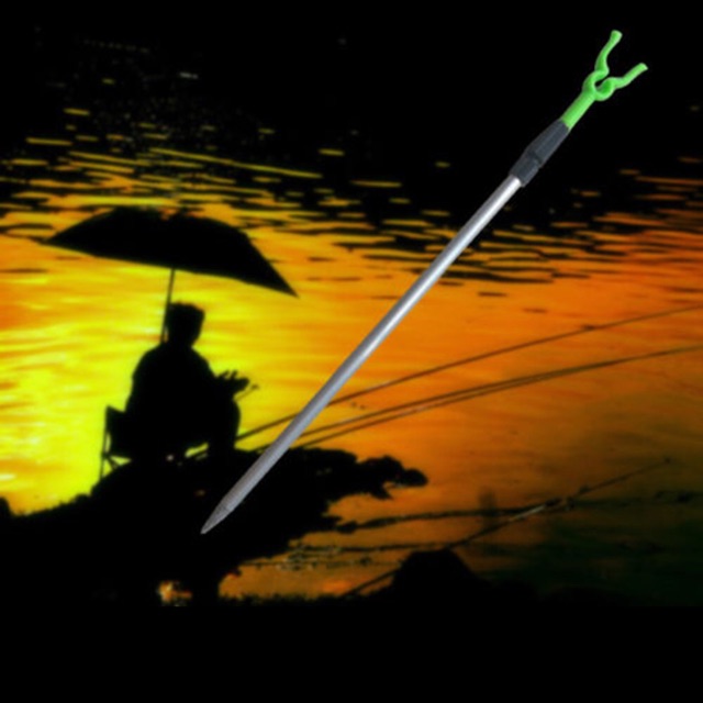 Telescopic adjustable fishing rod holer