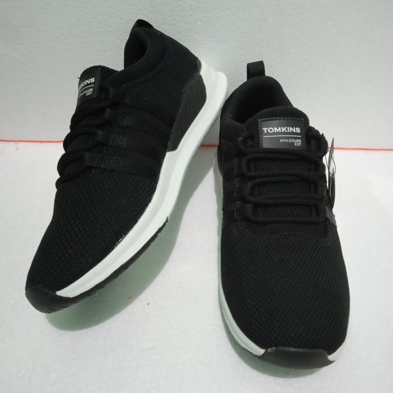 Sepatu Sneaker Tali Merek Tomkins Type Peterloo Warna Hitam