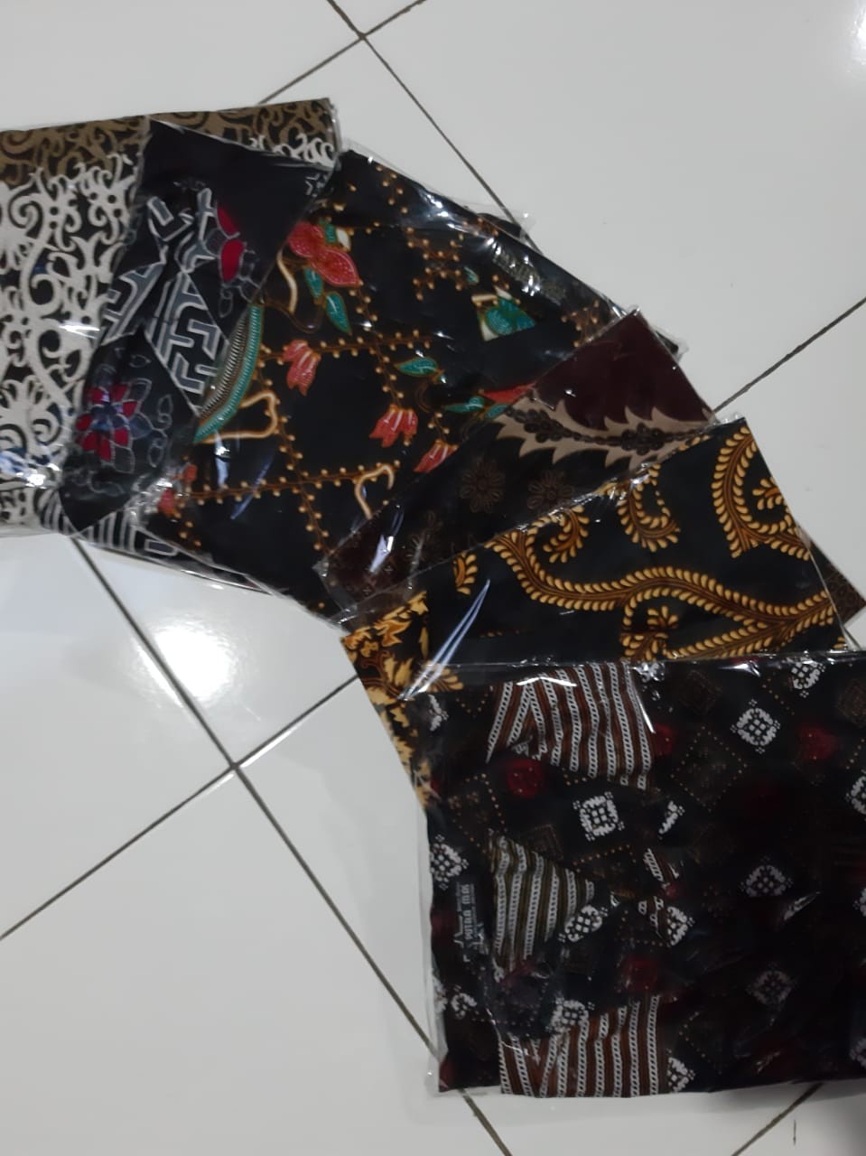 Batik Couple / Atasan Wanita Blouse & Kemeja Pria Lengan Pendek Pmc01 Termurah Berkualitas Premium