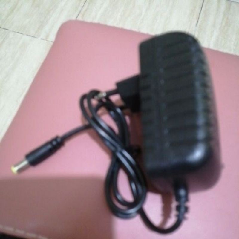 Adaptor 12 volt 2 Ampere