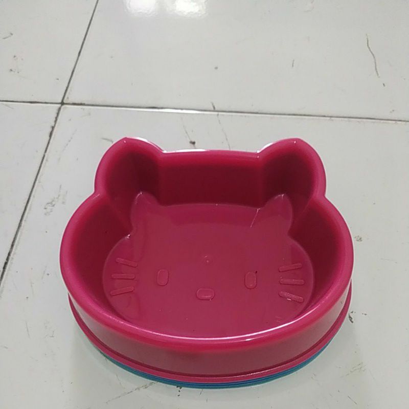 tempat makan kucing singgel karakter