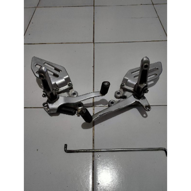 Step depan R15 V2 ORIGINAL Underbone Ori