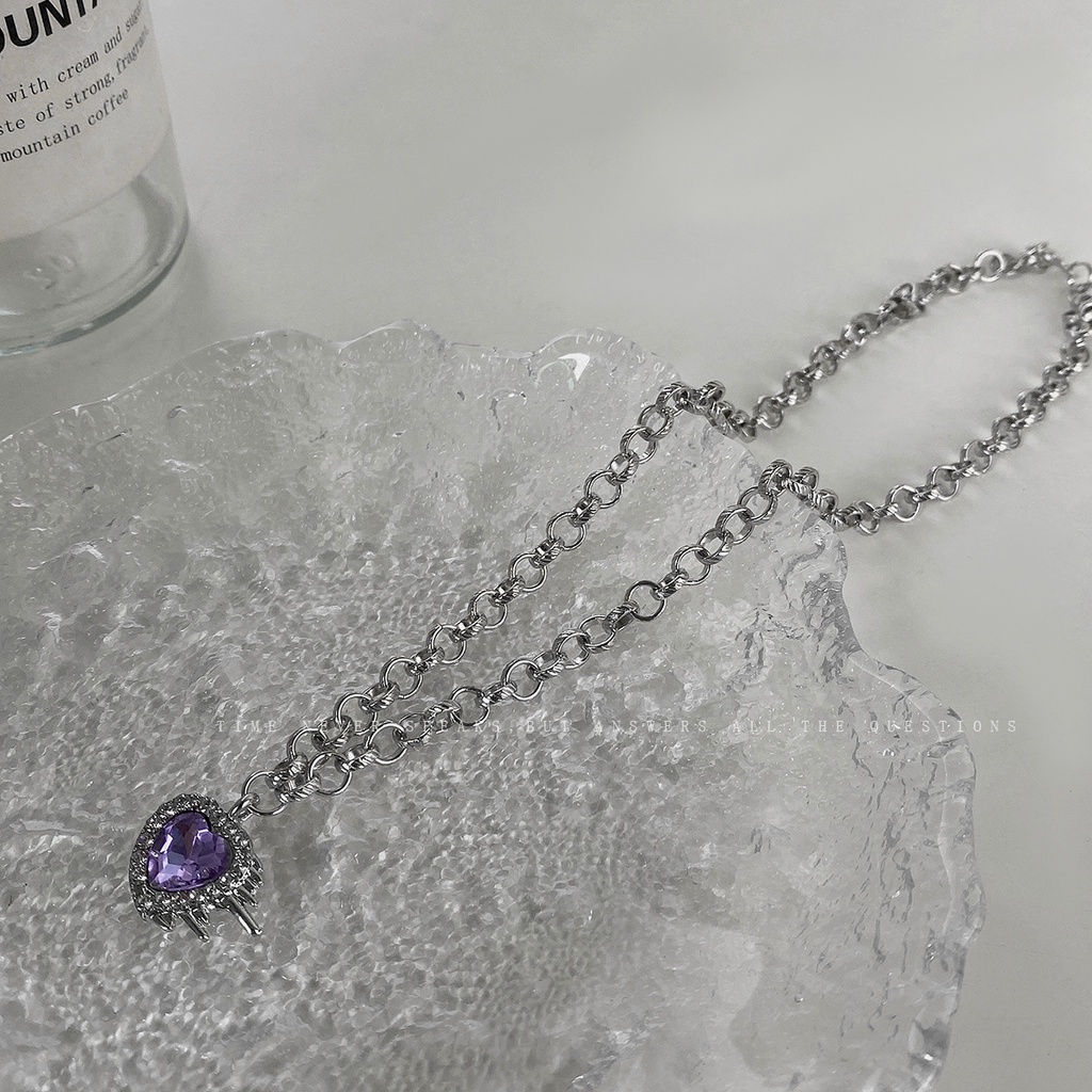 Eropa Dan Amerika Manis Keren amethyst Super Flash Jantung Kalung Perempuan Cahaya Mewah Minoritas Temperamen Klavikula c