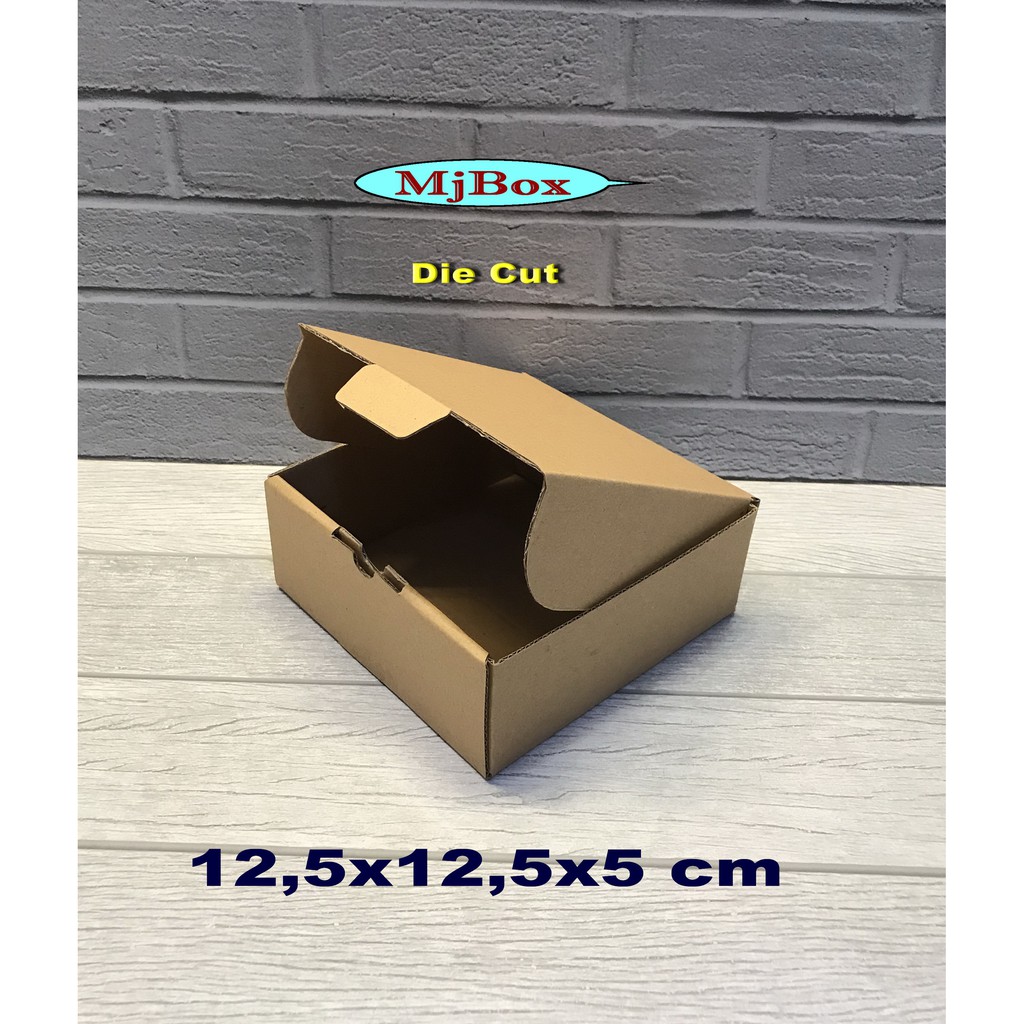 

Kardus Box uk 12,5x12,5x5 cm kotak karton Die Cut