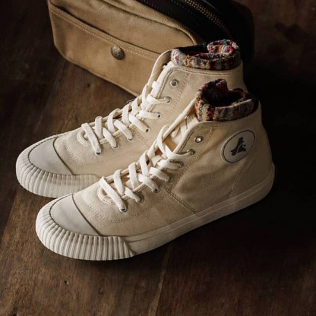 Sepatu Brodo Vulcan Hi Off-White WS