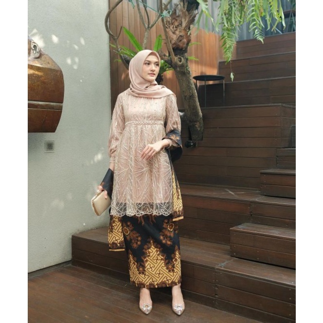 BATIK COUPLE KEBAYA BROKLAT TERLARIS BATIK SLIMFIT KEBAYA KONDANGAN BRUKAT TILLE BATIK COUPLE KONDANGAN KEBAYA LAMARAN DAN KEBAYA WIDUSA TERKINI KEBAYA MODERN BATIK COUPLE MAHESWARI