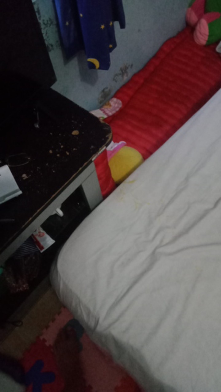 Soklin Pemutih Pakaian Botol 1 Liter