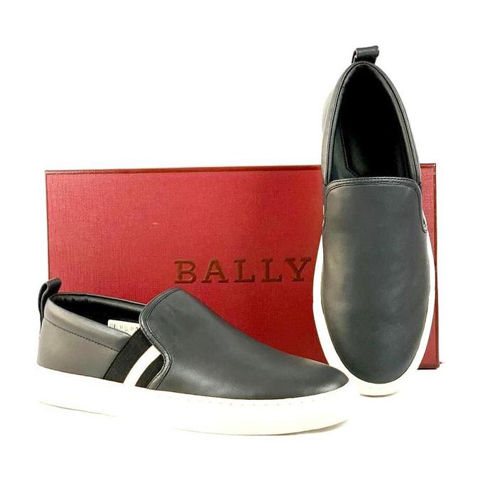 bally slip on
