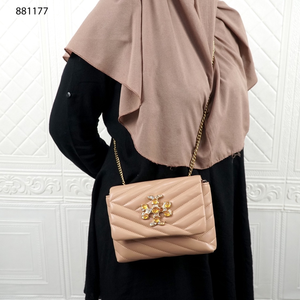 TB Crossbody 881177