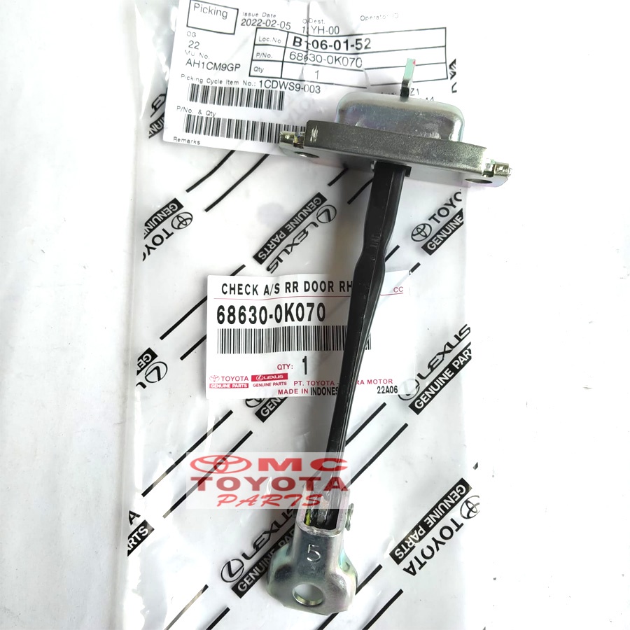 Stopper Check Door Pintu Belakang Innova Reborn Fortuner VRZ 68630-0K070