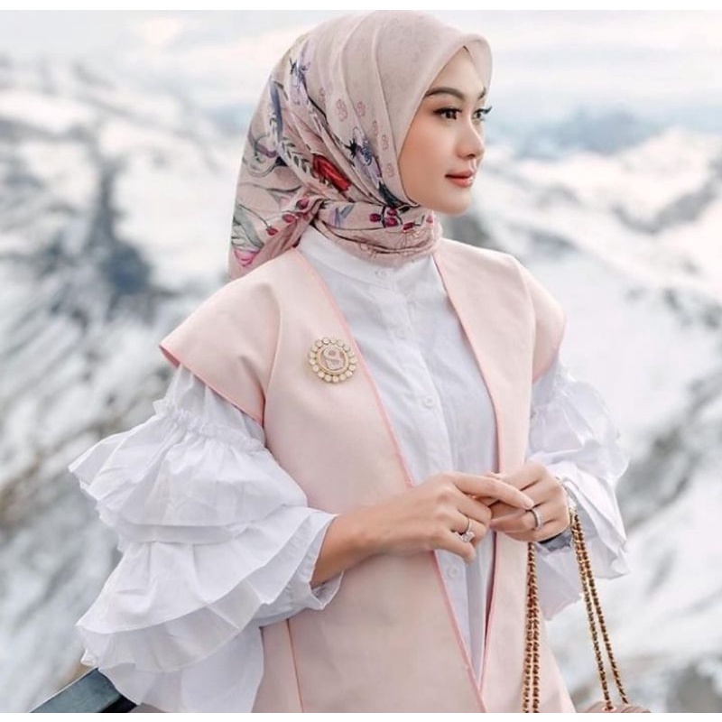 Buttonscarves Nada series Fis new ready