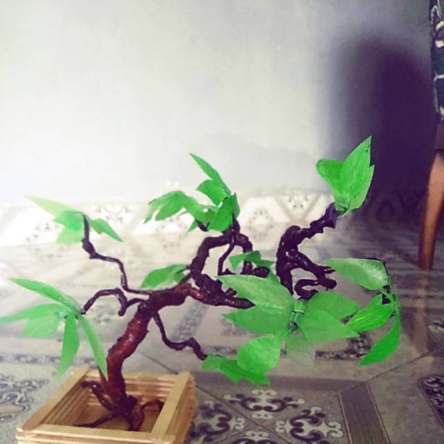 Ornamen bonsai kawat