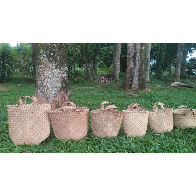 

Hampers, Bingkisan, Tas Purun Anyaman, Tas Kerajinan Tangan, Unik, Dimsum, Snack, Parcel, Ultah, Ulang Tahun, Hantaran, Idul Fitri, Murah, Oleh-Oleh, Seagras Bag, Straw Bag, Tas Anyaman, Tas Bambu, Kerajinan Tangan, Pot Bunga, Tasyakuran, Tanaman Hias,