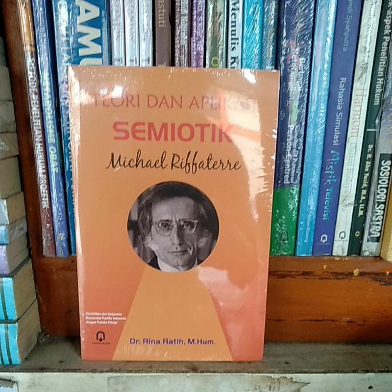 

buku laris teori dan aplikasi semiotik