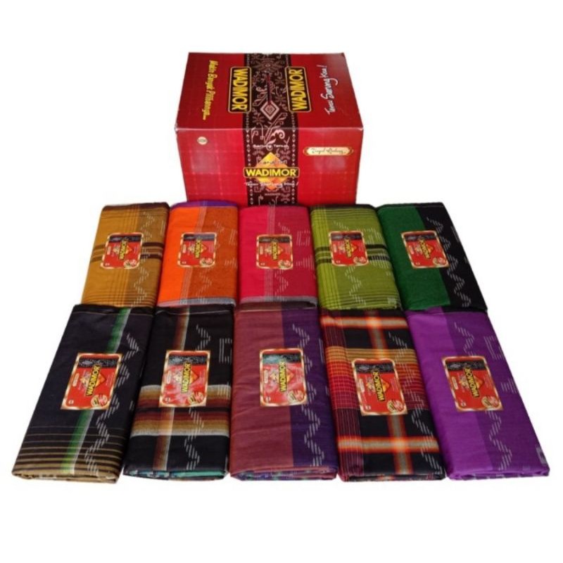 Sarung Wadimor Motif Kembang Tumpal Warna