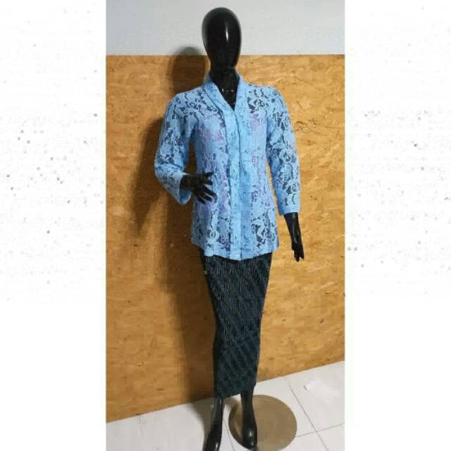 Kebaya luna biru