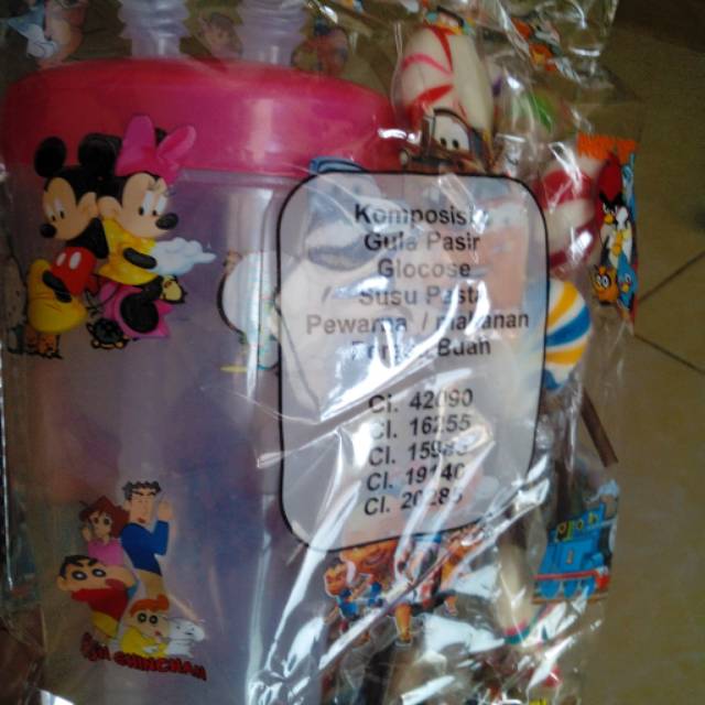 

Peemen loly hadiah tempat minum sedot