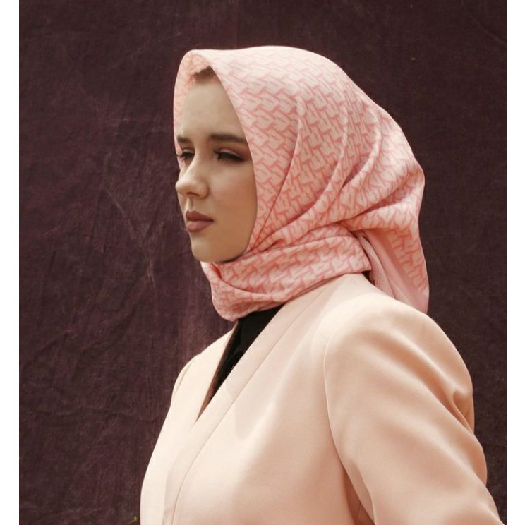 La Sabelle - The Essential Reborn Pink Scarf