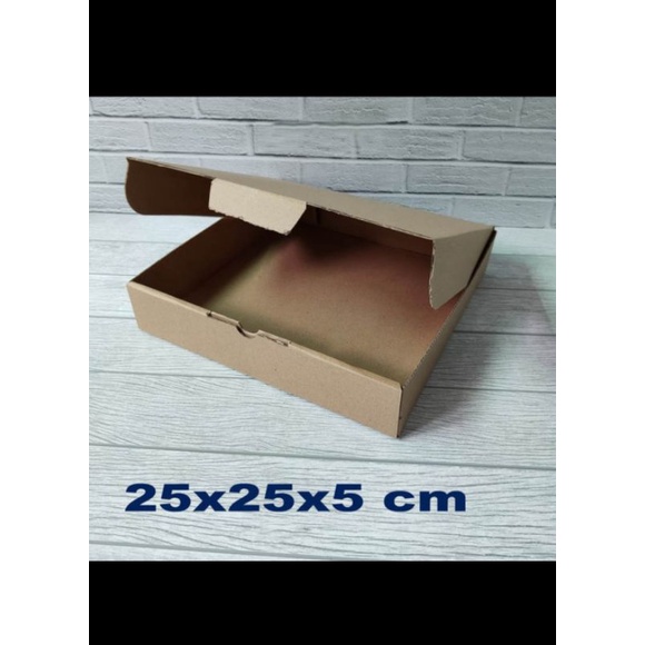 

kardus/box 25x25x5cm...die cut