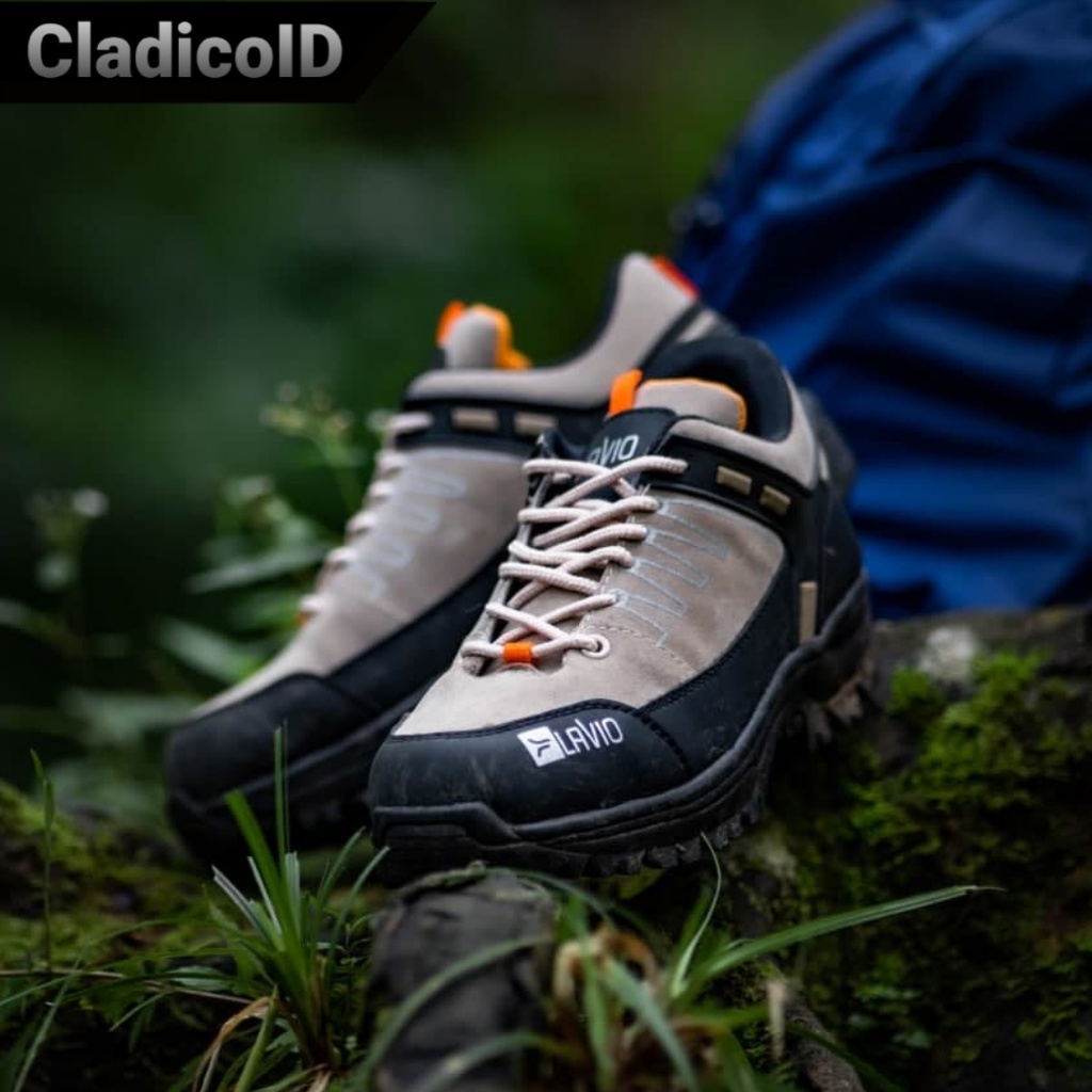 SEPATU SAFETY PRIA UJUNG BESI COCOK OUTDOOR GUNUNG KERJA LAPANGAN PROYEK HIKING BERKENDARA SEFTY SHOES KEREN