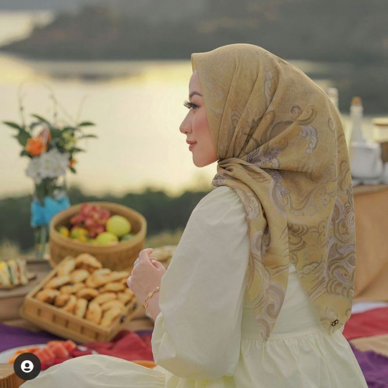 Preloved buttonscarves wave sunrise