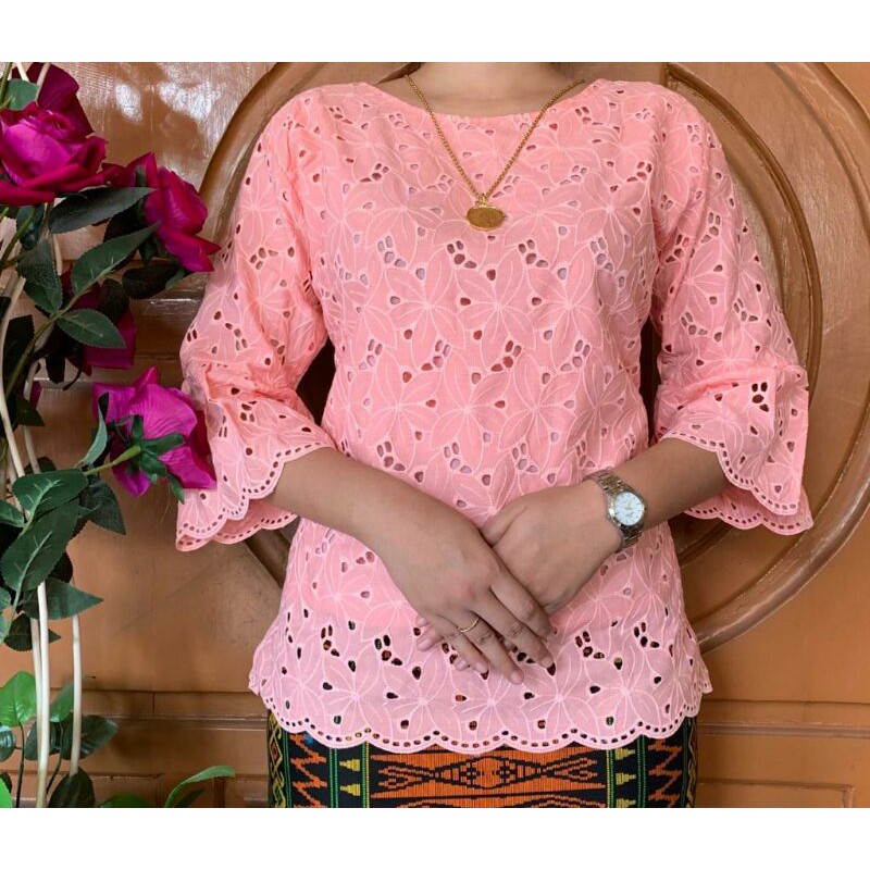 Blouse Katun Bolong