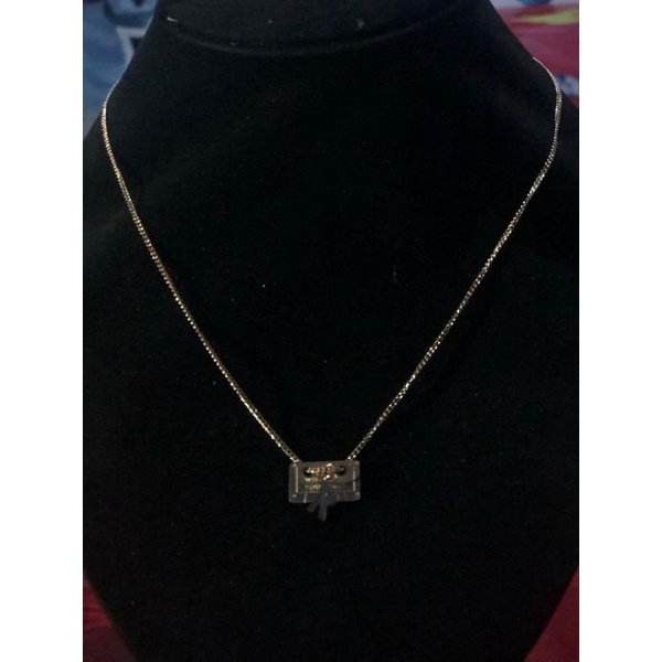kalung titanium plus liontin logo kotak huruf. anti karat dan luntur