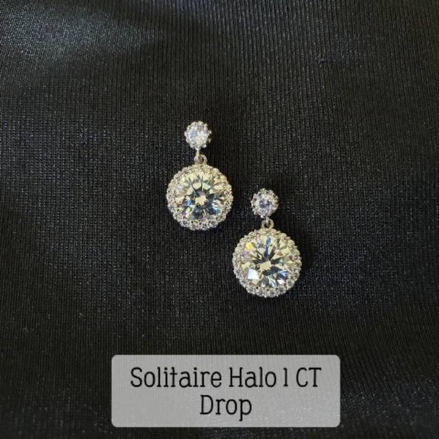 Anting berlian roku solitaire hallo 1CT drop. Rangka Platina