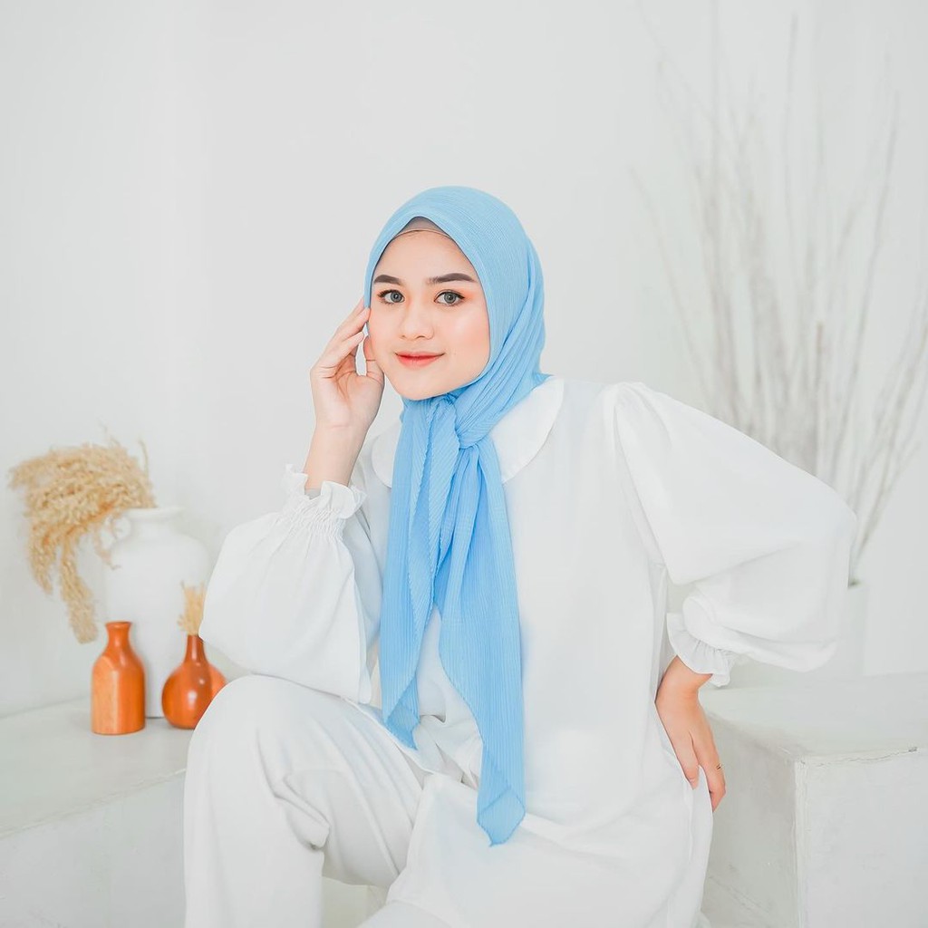 Hijab Segi Empat Plisket Warna Biru Turkish Bahan Pollycotton Double Hycon