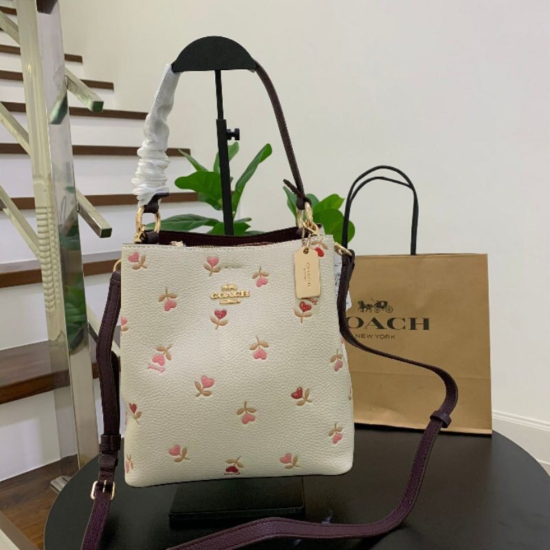 Coach Small Town Bucket Bag With Heart Floral Print