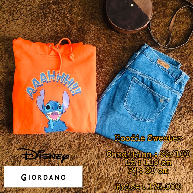 Disney x giordano / sweater stitch / sweater disney/ preloved disney / second disney/ disney ori