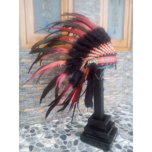 Topi Indian- HeadDress Bulu Ayam Merah Fur Hitam