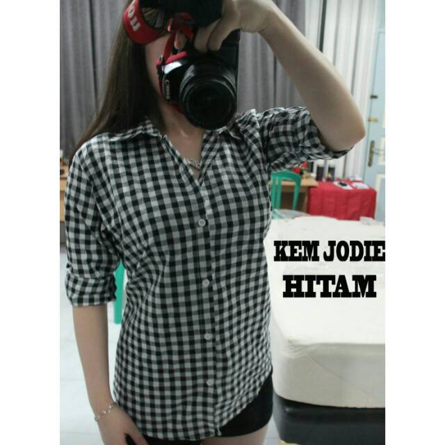 Kemeja Jodie Hitam Bahan Katun - Kemeja Wanita