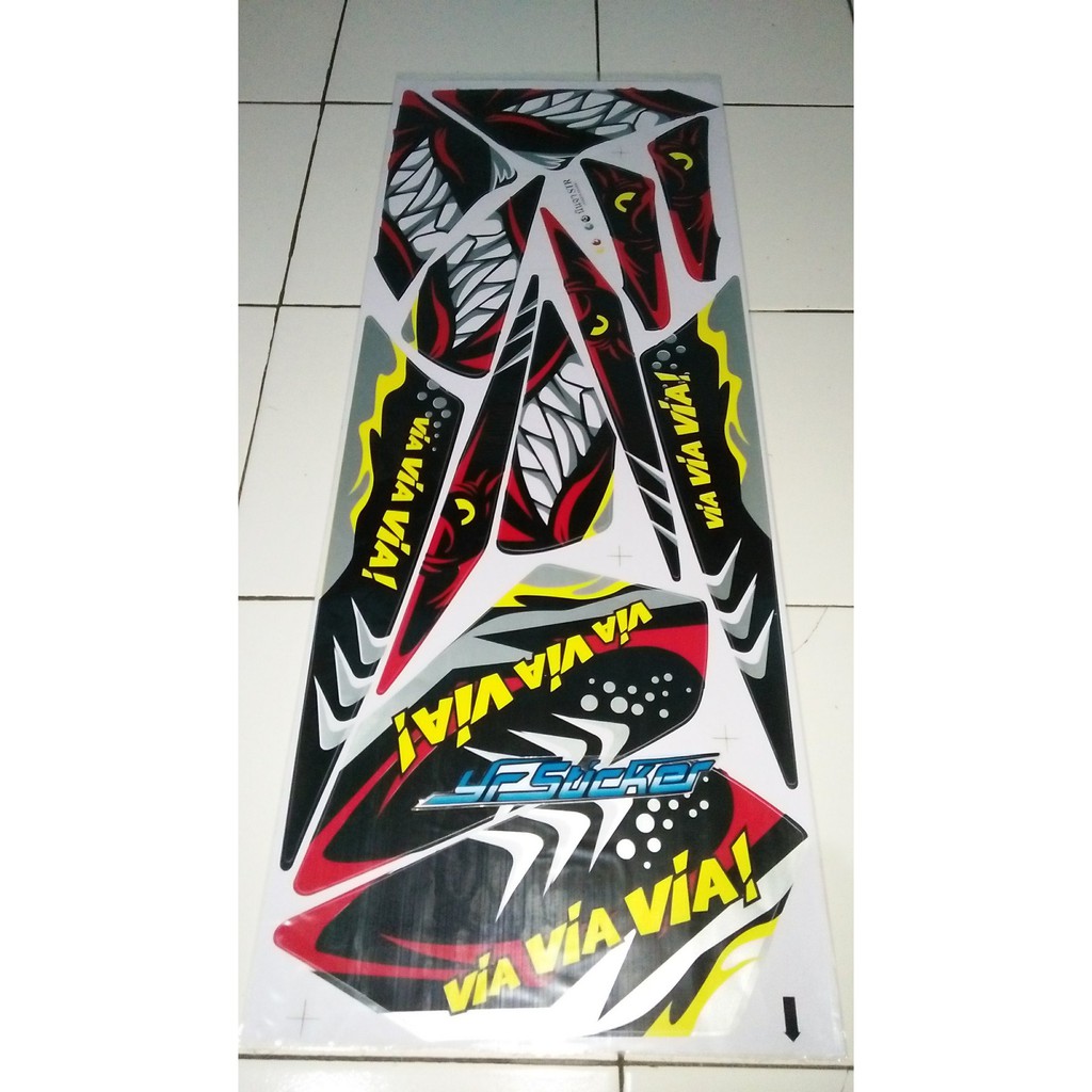 Stiker striping variasi yamaha vixion old 2007-2012 shark via via hiu hitam