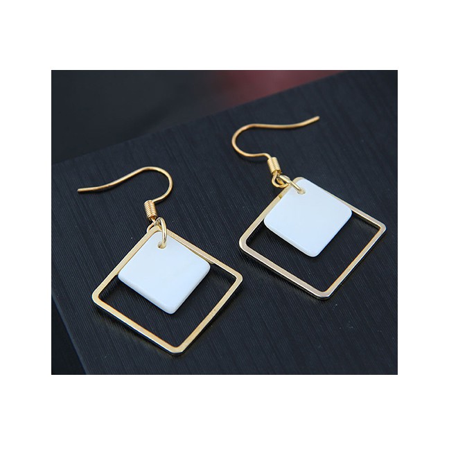 LRC Anting Gantung Fashion Gold Shell Geometric Shape Square Earrings A58905