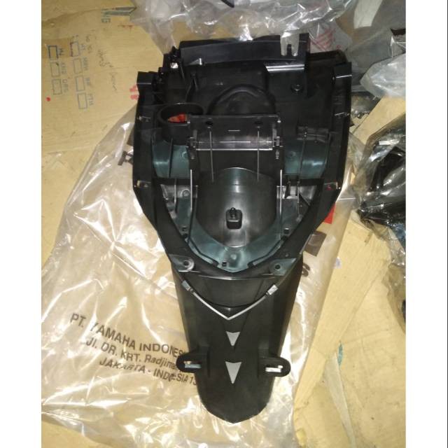 Sepakbor belakang yamaha FINO fi tahun 2015