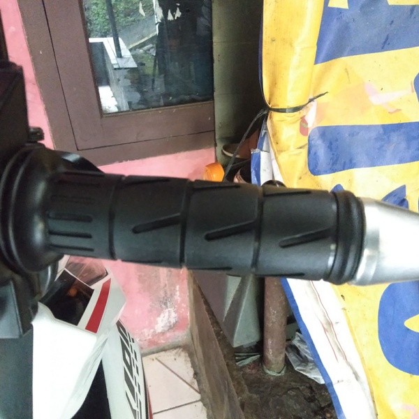 SEPASANG HANDGRIP GRIP KAZE UNIVERSAL COCOK UNTUK SEMUA MOTOR