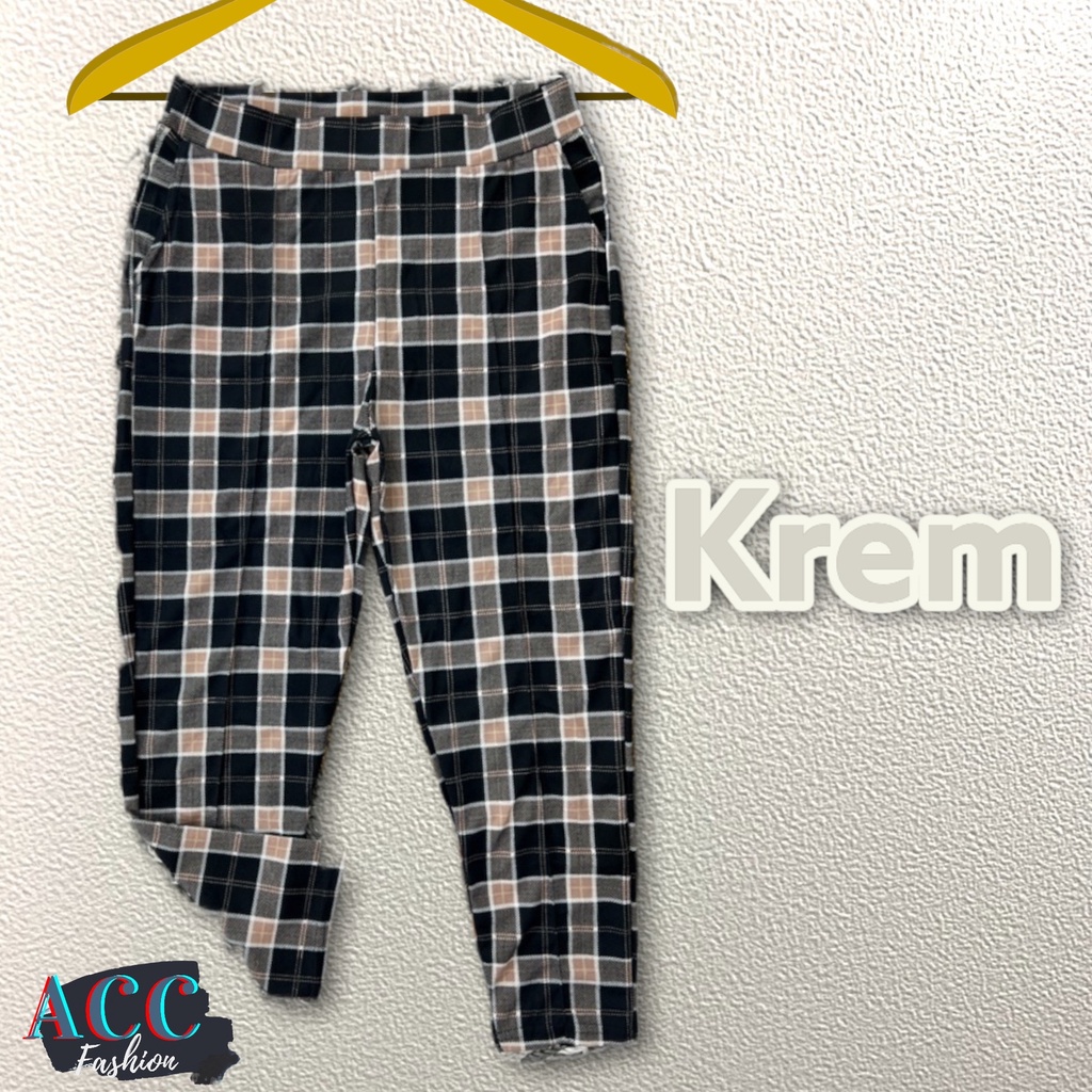 ￼CELANA JUMBO WANITA BIG SIZE CELANA KOTAK KOTAK CEWEK BAGGY JUMBO TARTAN PANTS CELANA BAHAN MELAR LUNA PANTS UKURAN JUMBO COD BAYAR DITEMPAT