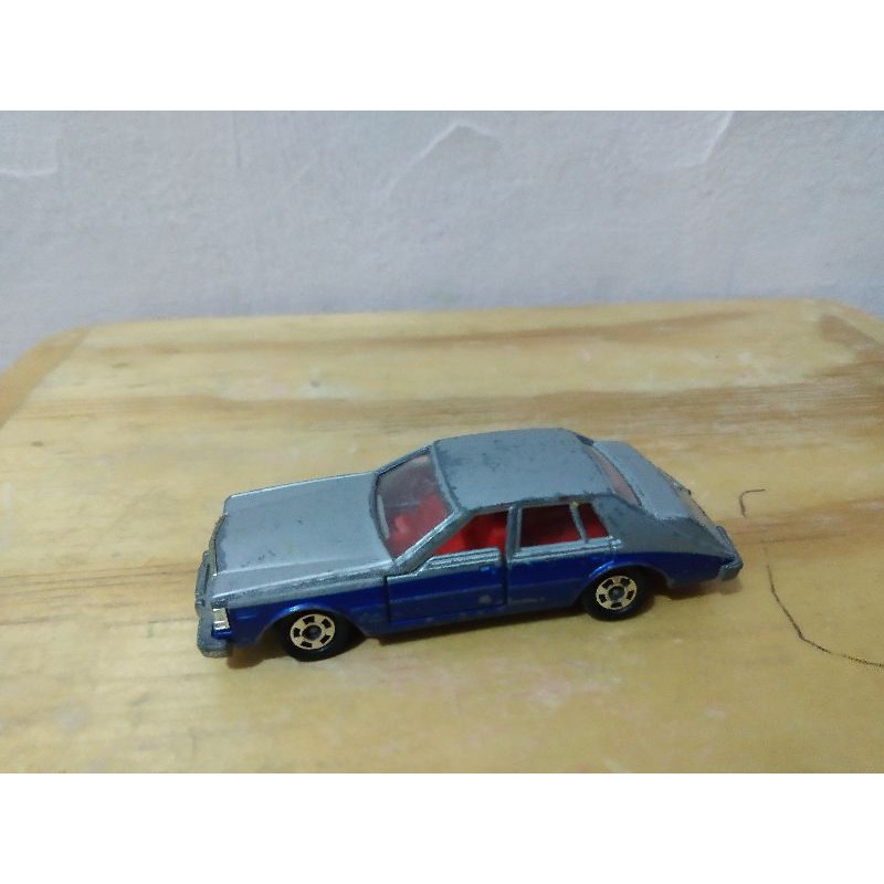 Tomica Cadillac Seville