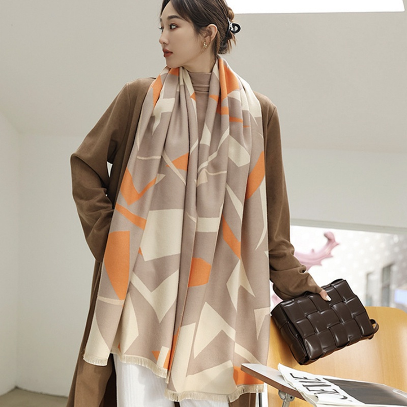 Syal &quot;Nancy&quot; 65 x 190 Anggun motif yang mewah Bahan High Grade Cashmere Immitation