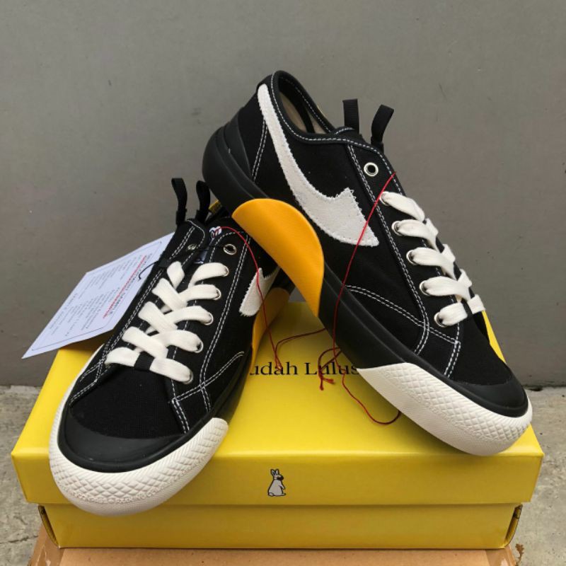 Compass FR V2 low size 42 RETAIL PRICE