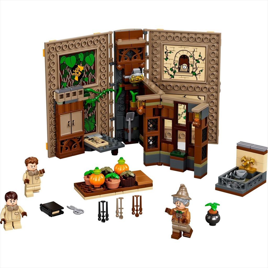 LEGO Harry Potter 76384  Hogwarts Moment Herbology Class