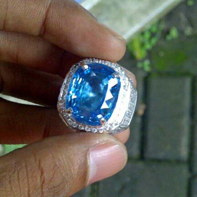 Natural "BLUE" topas