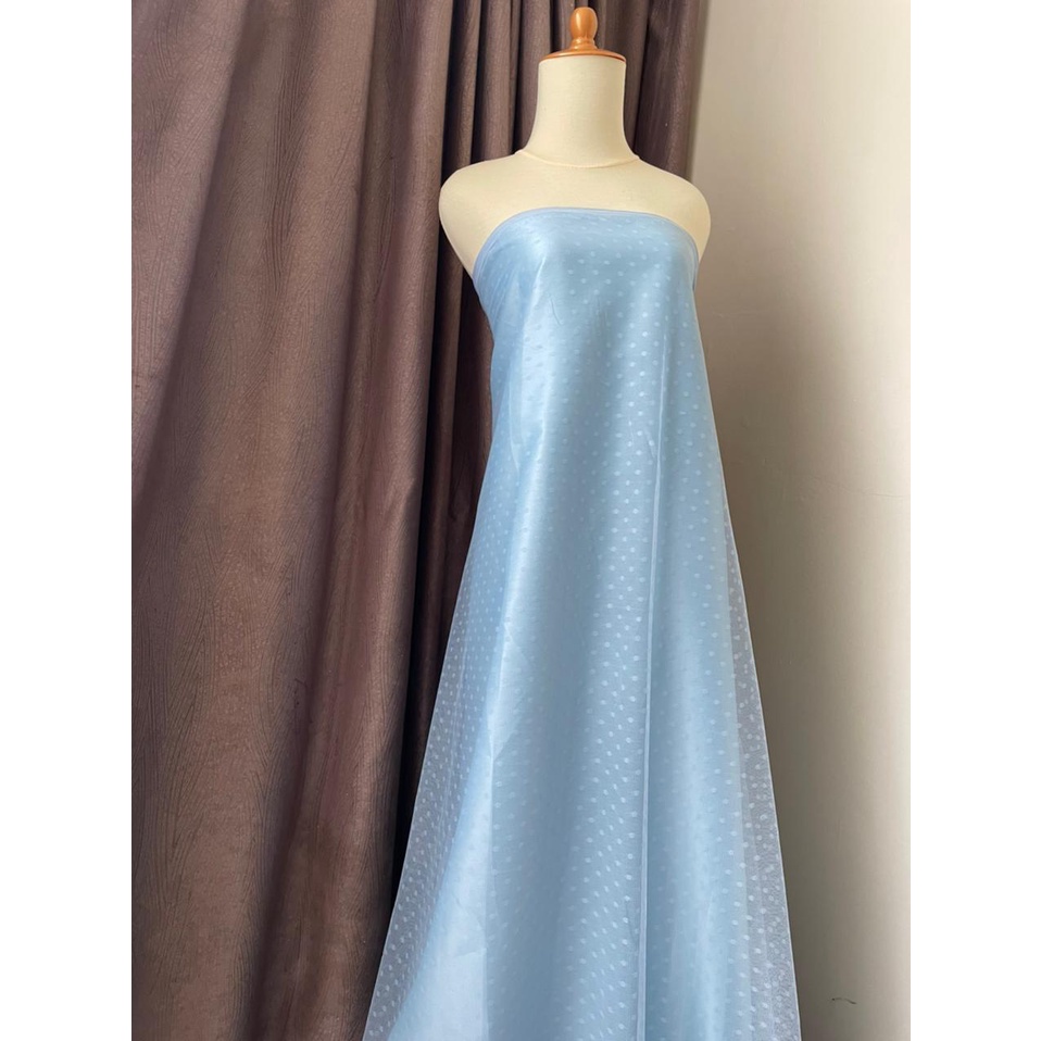 Bahan Kain Tile Tille Tule Tulle Dot Dotty Warna Icy Blue Biru Muda